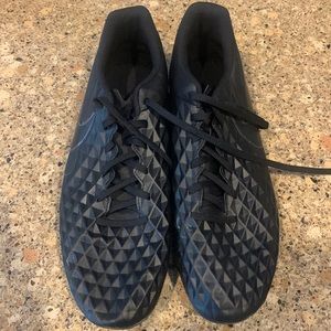Mens 10.5 timepiece soccer cleats